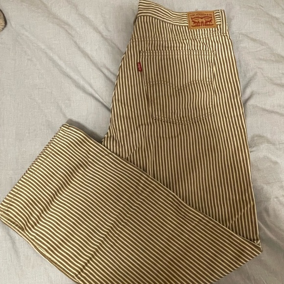Levis striped Brown and White Pants - Picture 7 of 7